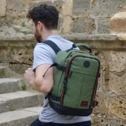 CabinMax Metz Reistas – Handbagage 20L – Rugzak – Schooltas - 40x25x20 Cm – Compact Backpack – Lichtgewicht – Zwart -Bagage24 Winkel 1200x1200 794