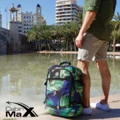 CabinMax Metz Reistas– Handbagage 44L- Rugzak – Schooltas - Backpack 55x40x20cm – Lichtgewicht - Zwart (MZ BK) -Bagage24 Winkel 1200x1200 805