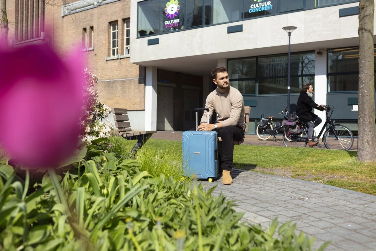 CarryOn Steward Kofferset - 2-delige TSA Trolleyset Met Kliksloten - Dubbele Wielen - Blauw 11 CarryOn Steward Kofferset - 2-delige TSA Trolleyset Met Kliksloten - Dubbele Wielen - Blauw - Afbeelding 9