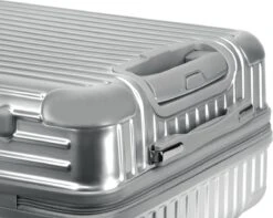 Royal Swiss - Reis Koffer - 76cm - Cijferslot- Lichtgewicht Koffer - 4 Wielen - Silver -Bagage24 Winkel 1200x955