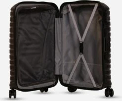 ©TROLLEYZ - Berlin No.11 - Reiskoffer 69cm Met Cijferslot - Dubbele Wielen - 360° Spinners - 100% Polypropyleen- Reiskoffer In Night Black -Bagage24 Winkel 1200x990