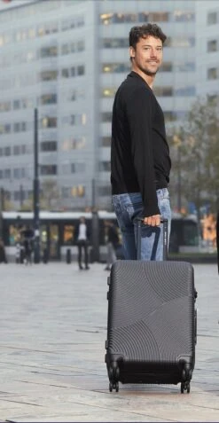 Enrico Benetti Louisville Driedelige Kofferset Hardcase - 39040 - Zwart -Bagage24 Winkel 622x1200