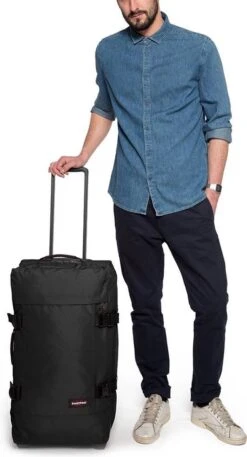 Eastpak TRANVERZ M Reiskoffer (67 X 35.5 X 30 Cm) - Black -Bagage24 Winkel 649x1200 1