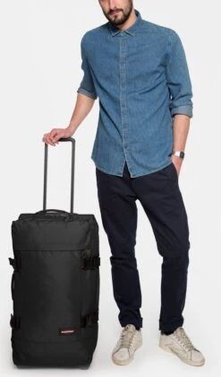 Eastpak TRANVERZ M Reiskoffer (67 X 35.5 X 30 Cm) - Black -Bagage24 Winkel 706x1200 2